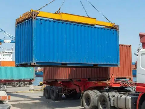 Contenedores a puerto: importación y exportación